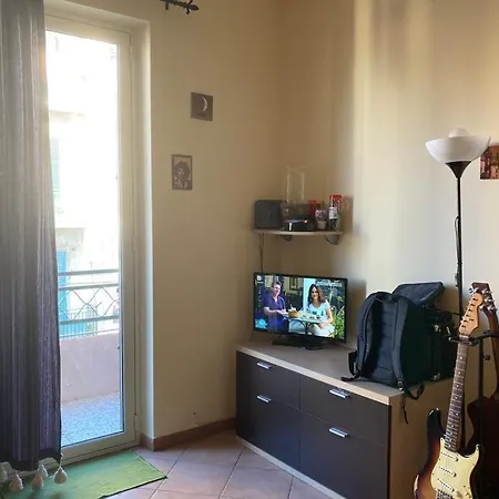 Alessandra Guesting House - *